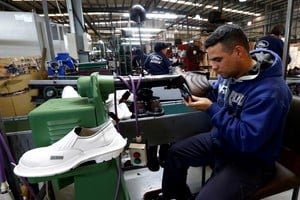 Informe del INDEC sobre producción industrial y construcción correspondiente a agosto