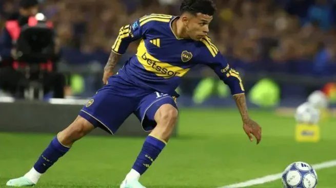 Leonel Flores durante un partido de Boca Juniors