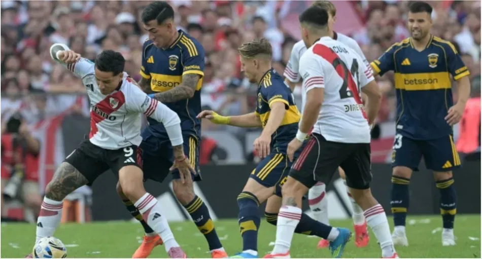 Estadio de fútbol con césped y tribunas, ilustrando la programación de la fecha 15 de la Liga Profesional