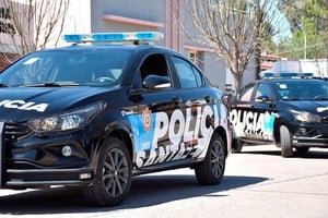 Virginia Coudannes, vocera gubernamental de Santa Fe, en anuncio de convocatoria a policías retirados