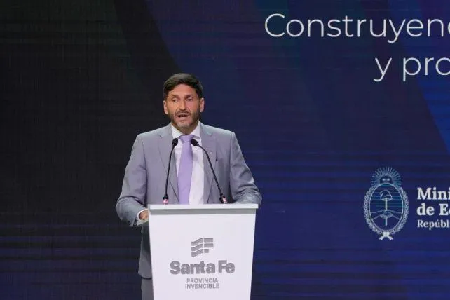 Gobernador de Santa Fe, Maximiliano Pullaro, durante la apertura de la Ronda de Negocios Rigi en Rosario