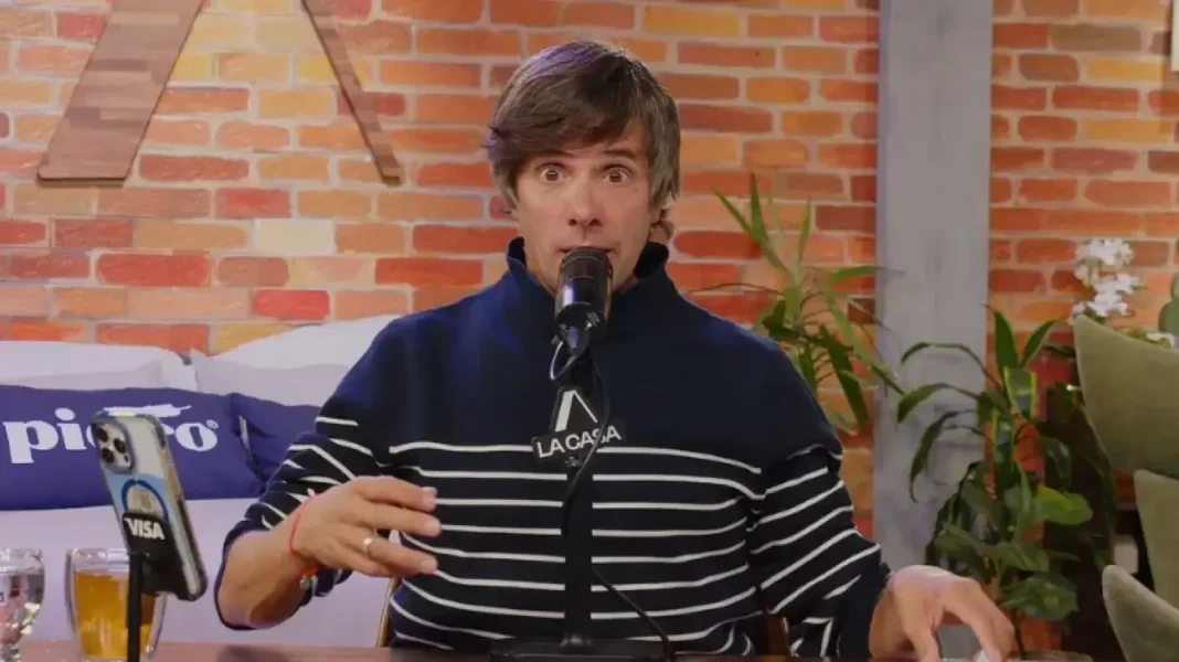 Robertito Funes Ugarte en su programa de streaming