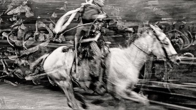 Fotografía de una de las obras de la muestra Palimpsestos de Rodrigo Abd en el Centro Cultural Contraviento