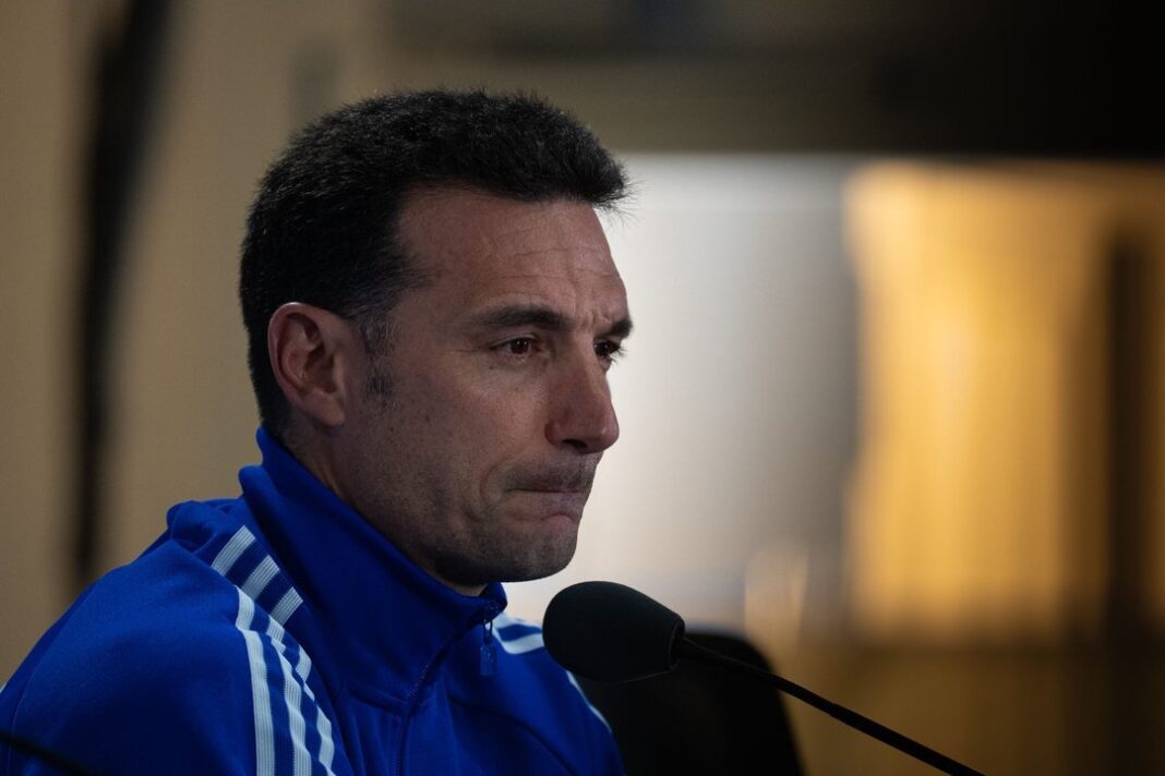 Lionel Scaloni durante una práctica de la Selección argentina