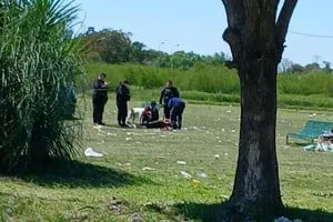 Móvil policial en la vía pública