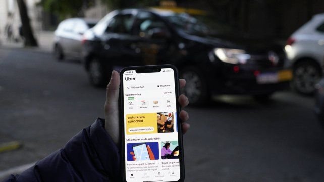 Sesión del Concejo Municipal de Rosario donde se debate la legalización de Uber y DiDi